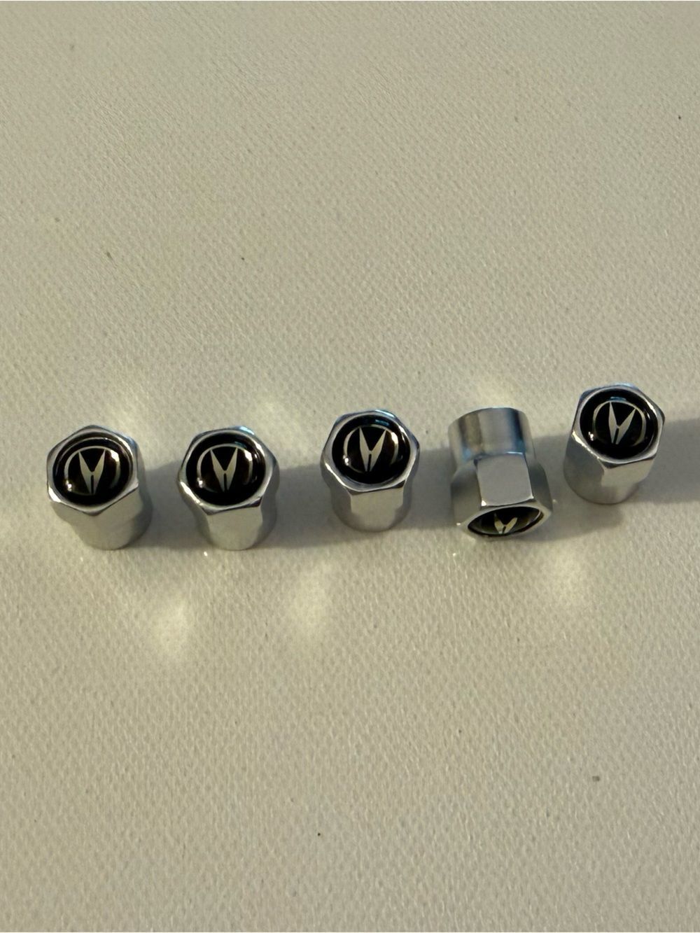 Acura Valve Stem Caps in Silver Set of 5 NWT - Picture 2 of 4